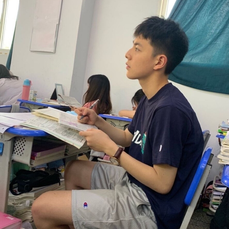 （自截）
注明 堆糖想高冷的蔡同学
男生头像男神头像复古头像复古男头风格男头部位男头帅哥美男