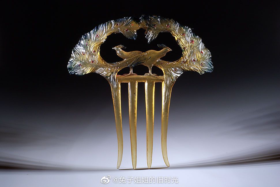 新艺术时期古董发梳