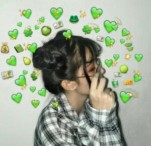 绿的(๑>؂<๑）