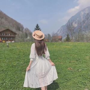 绿的(๑>؂<๑）