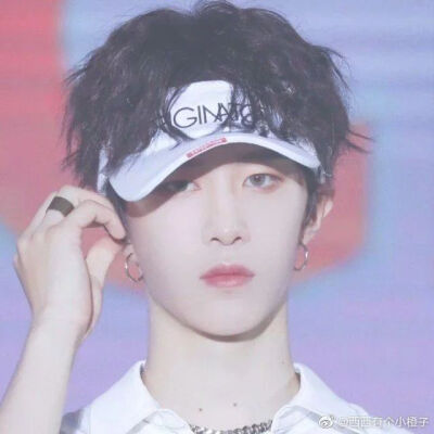 今天是红发范泽言呢，欣赏一下好看的小哥哥（范丞丞1）