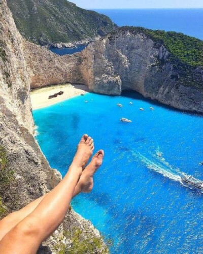 太阳的后裔取景地，位于希腊Zakynthos，有天堂之岛美誉的沉船湾