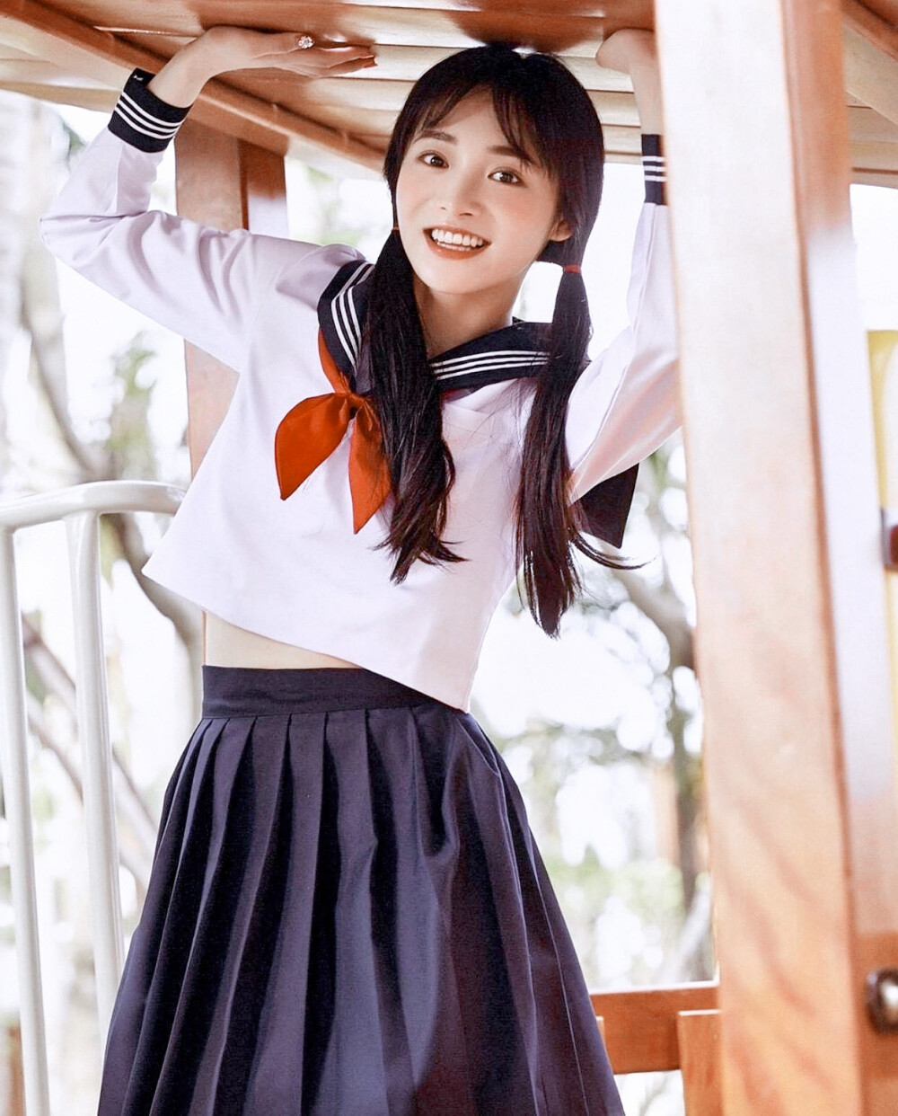 周洁琼｜
池攸颜自修｜
禁二改｜