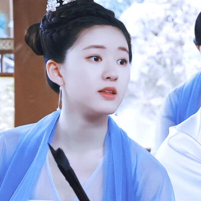 赵露思
@金多多