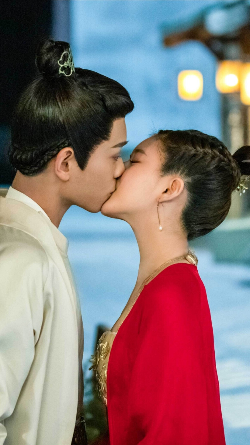 传闻中的陈芊芊 赵露思 丁禹兮