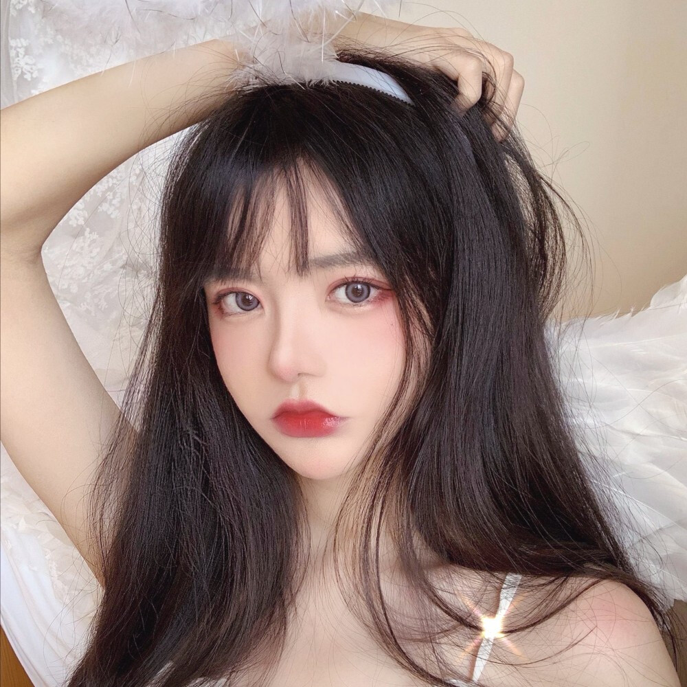 头像 女头 （太好康了这个姐姐！我都有点不舍得发出来）