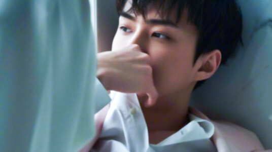 吴世勋<橙光素材> 使用图二转标注明:顾酒黎
禁止二改盗图 已调色