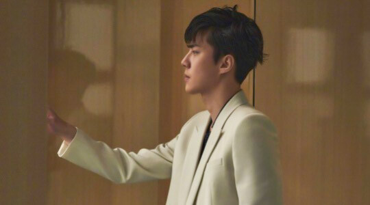 吴世勋<橙光素材> 使用图二转标注明:顾酒黎
禁止二改盗图 已调色