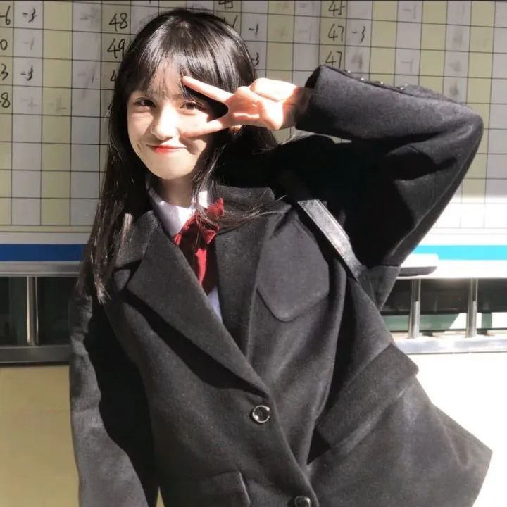 学院风女生头像
❤