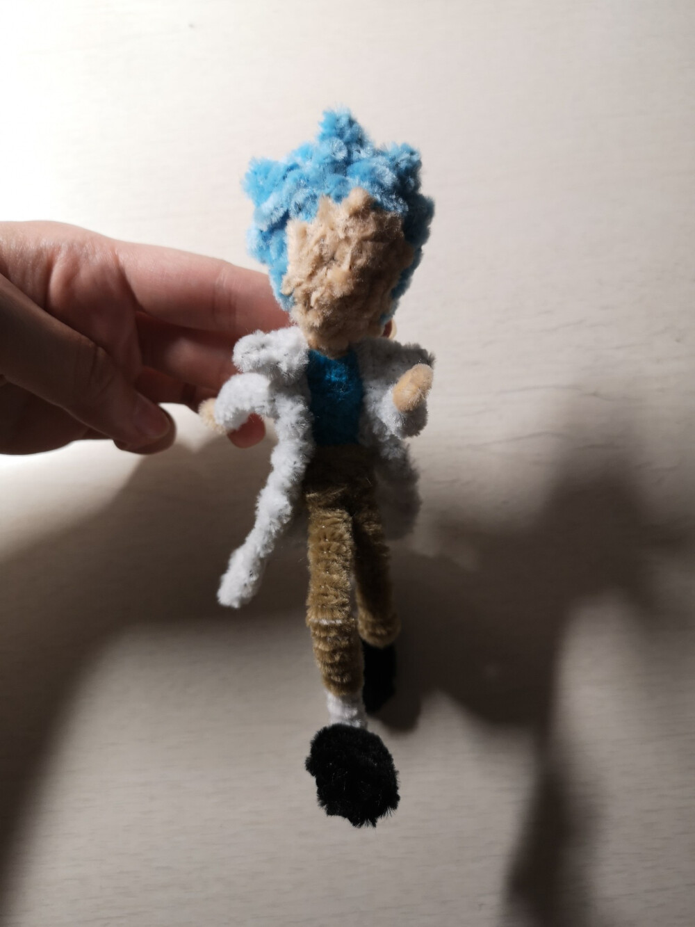 闲来无事用扭扭棒做的瑞克姥爷嗯在跑