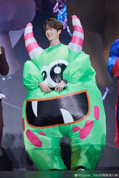 王一博肖战泰国见面会