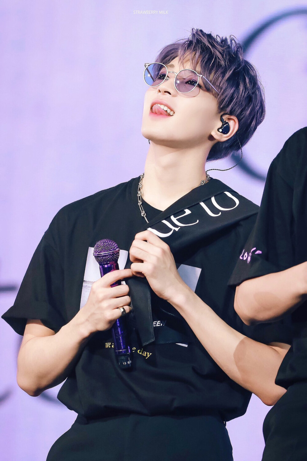 seventeen 崔胜澈 尹净汉 洪知秀 文俊辉 权顺荣 全圆佑 李知勋