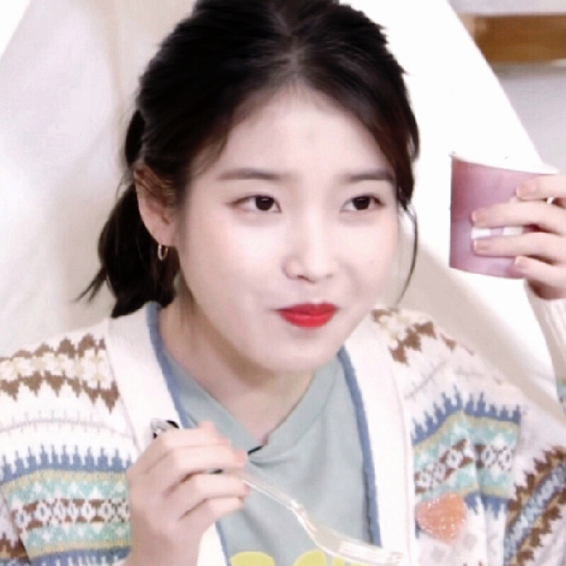 IU