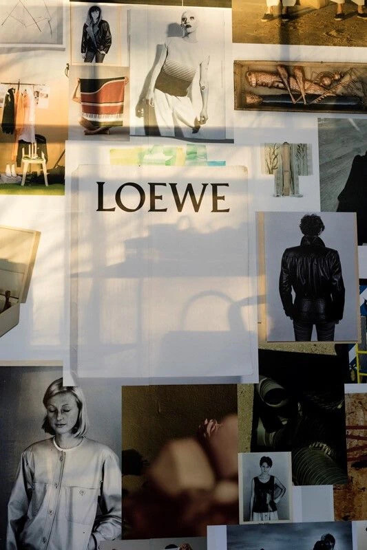 壁纸背景Loewe