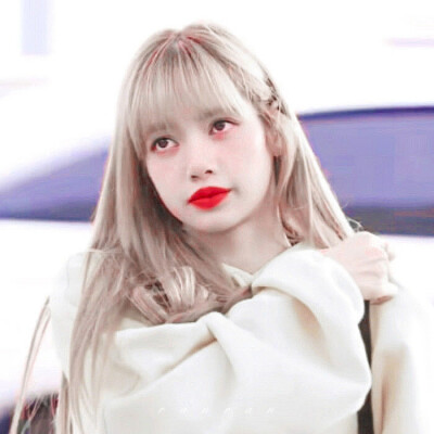 Lisa
小然睡了
原截/小黄君