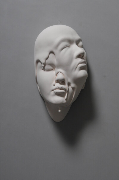 人物雕塑，脑中另一个自己
Sculpture by 艺术家Johnson Tsang