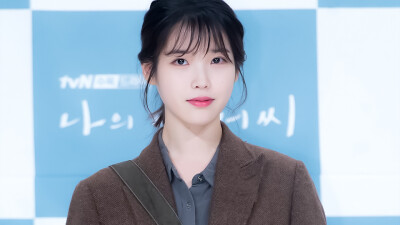 李知恩橙光素材│使用时注明姜败类
总总别给老子盗图
禁止二转二改商用