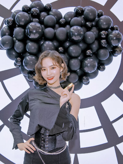 许佳琪
©太空废品中心