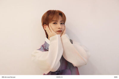 ONEUS 孙东柱/XION
cr.official_oneus