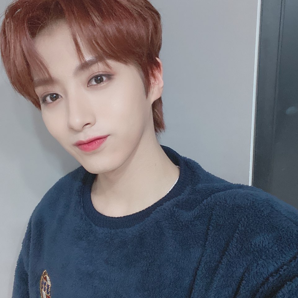 ONEUS 孙东柱/XION
cr.official_oneus