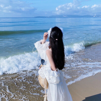 女生头像‖海边女头
by: 拟黎
