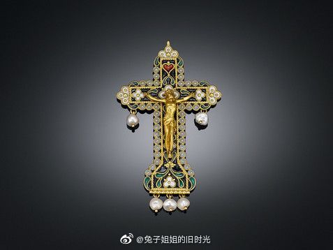 十九世纪伦敦著名的金匠、珠宝商卡洛·朱利亚诺（Carlo Giuliano）作品欣赏[心]珐琅细节非常精湛美丽。