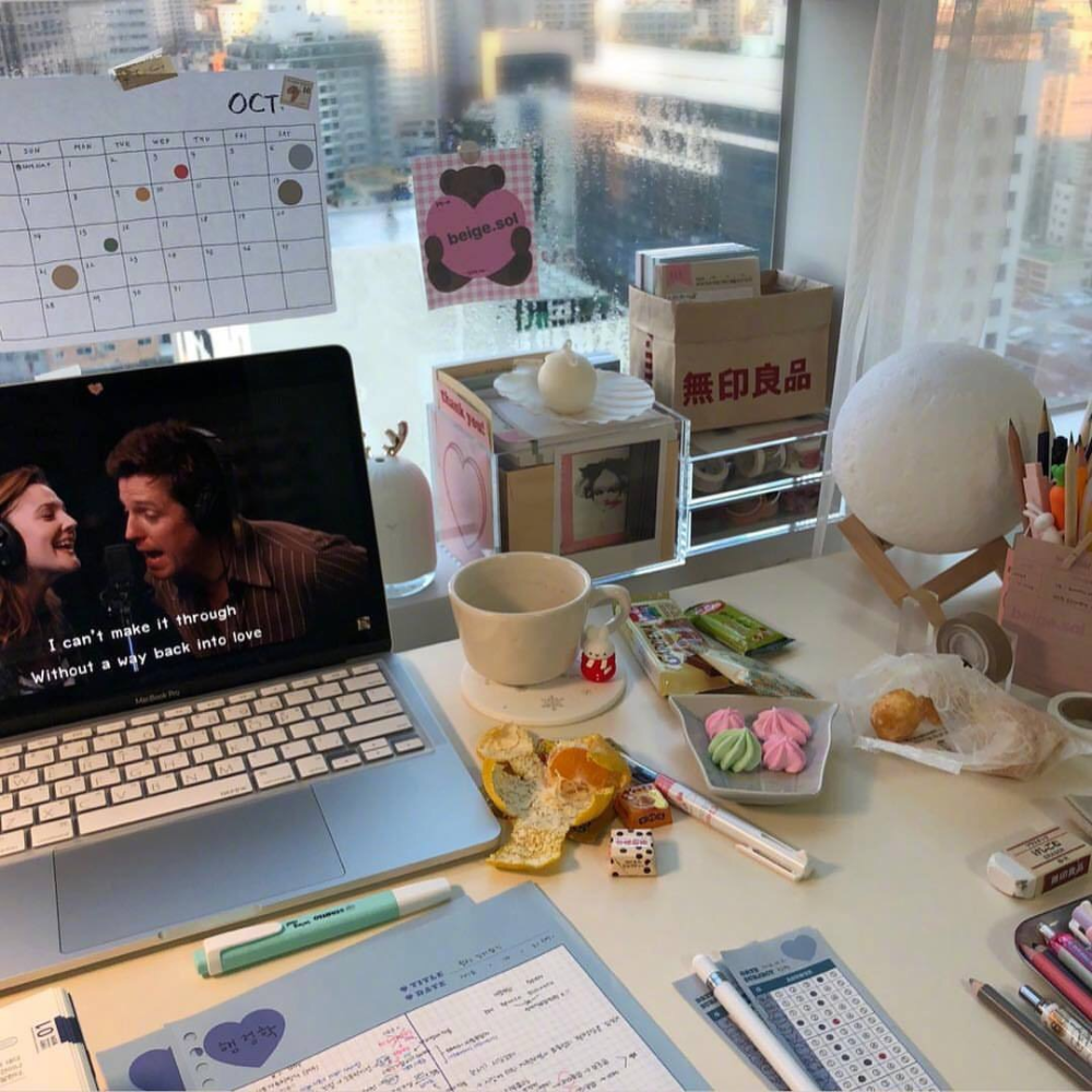 ᴸᵒᵛᵉ ⁱˢ ᵗʰᵉ ᵐᵒˢᵗ ᵈⁱᶠᶠⁱᶜᵘˡᵗ ᵗʰⁱⁿᵍ ⁱⁿ ᵗʰᵉ ʷᵒʳˡᵈ.
（世间万物，爱最难缠。）
家居cr:胶片馆长