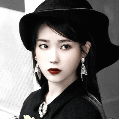 彼方尚有荣光在。
# IU