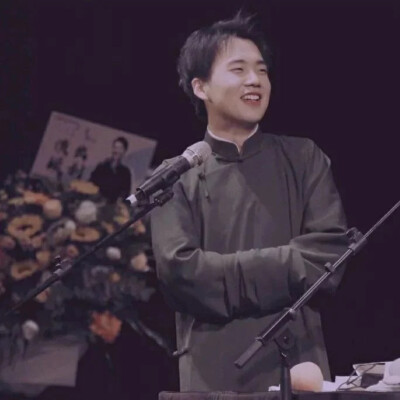 江辞汐.
抱图dd点赞