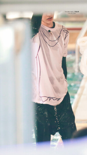 蔡徐坤
美男出浴大概就是如此8⃣️