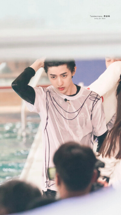 蔡徐坤
美男出浴大概就是如此8⃣️