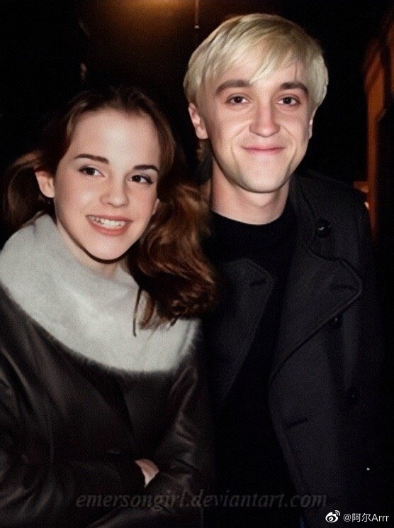 德赫 汤艾
Hermione Granger, Emma Watson; Draco Malfoy, Tom Felton
作者：阿尔Arrr