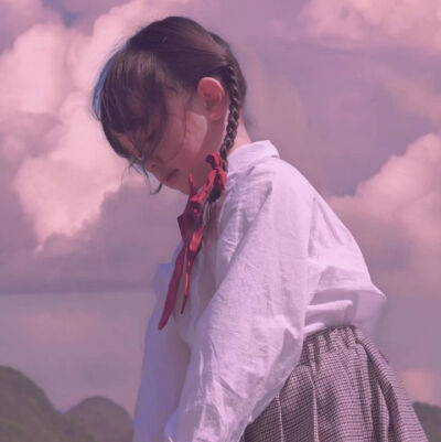 .总有人带着热衷和坚信拥抱你​