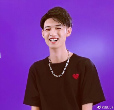 秦霄贤头像
抱图dd点赞