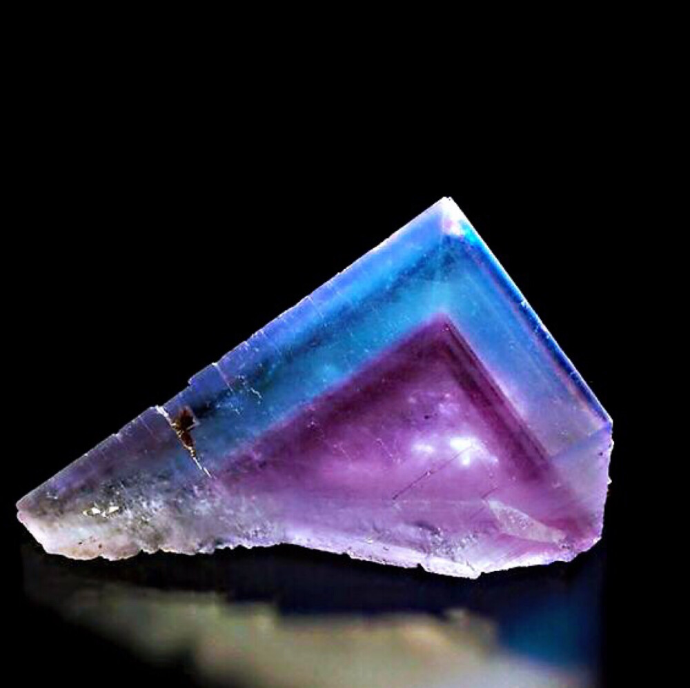 产自 美国 的 萤石 Fluorite - Illinois, USA 超像一座小山峰 ​​​