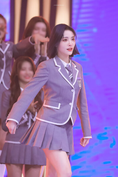 青春有你2决赛夜 许佳琪
©川上久鹤