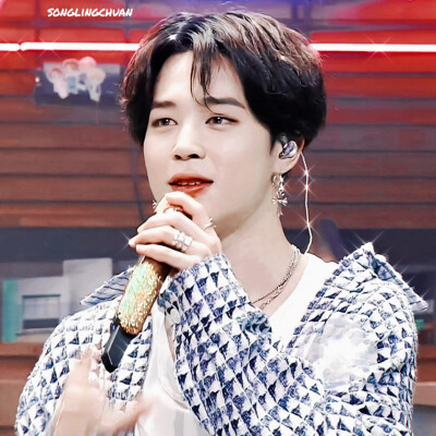 你是我的盘尼西林，是拯救了我的我的天使，我的世界我是你的三色猫，为了见你而来