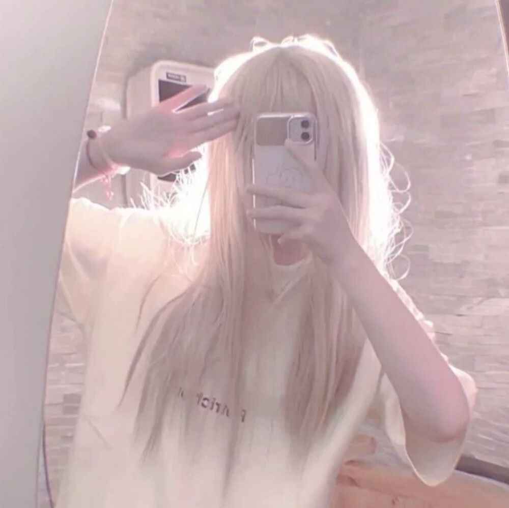 无论年纪多大内心还是会住着小少女
禁商用 礼貌拿图