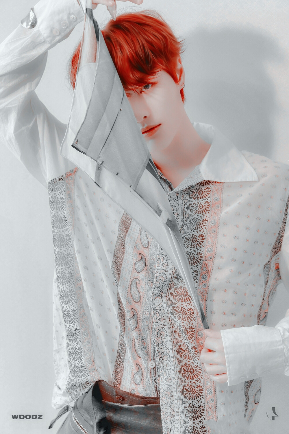 
“舞台上百态众生。”
