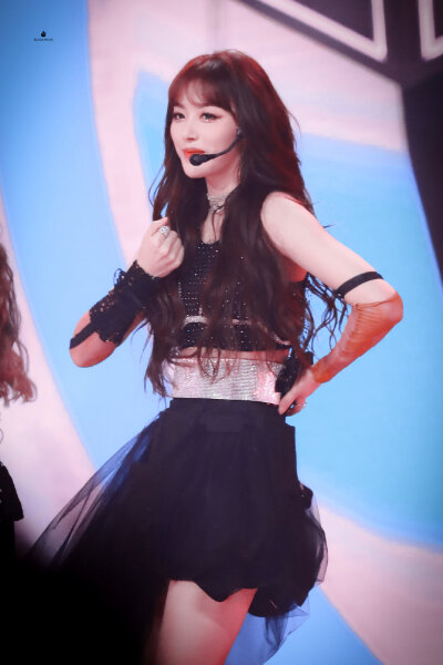 2020.6.18 湖南卫视618晚会
孔雪儿