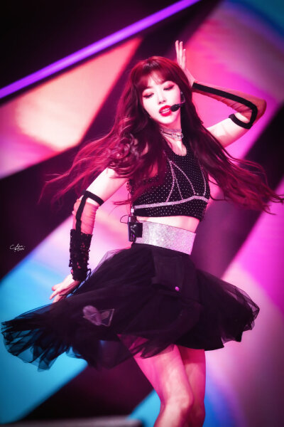 2020.6.18 湖南卫视618晚会
孔雪儿