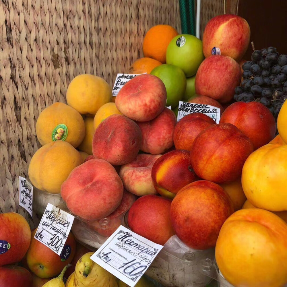 桃桃妍妍，食而不厌