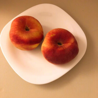 桃桃妍妍，食而不厌