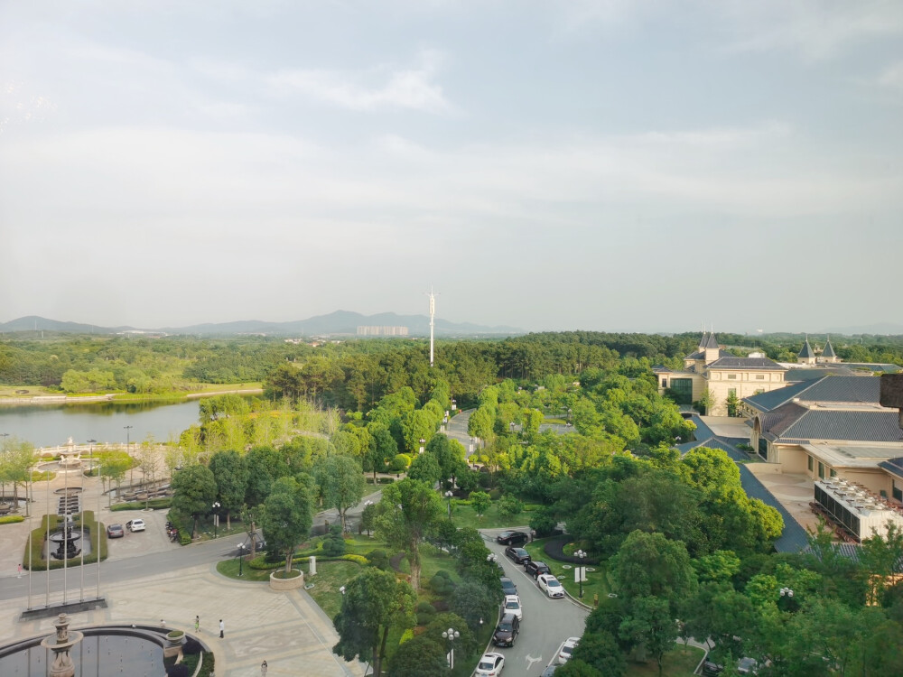 恒大*酒店里餐饮，娱乐，一步一景