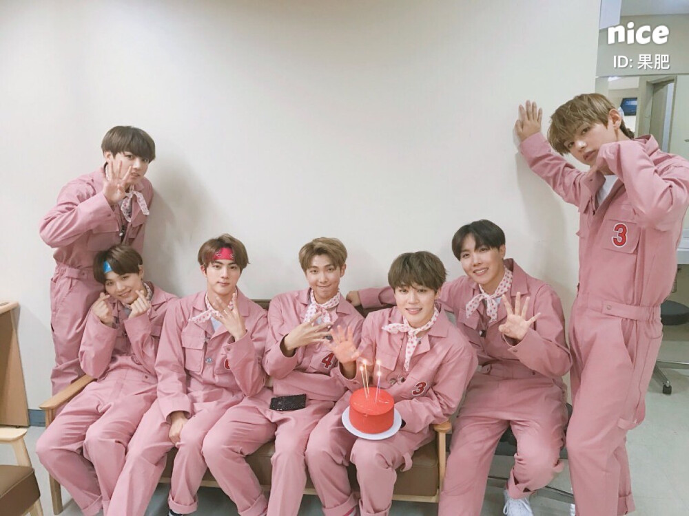 防弹少年团 BTS 田柾国 黄金忙内