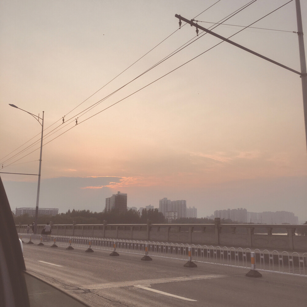 背景图 小头像 可爱 手绘 风景 天空 夕阳