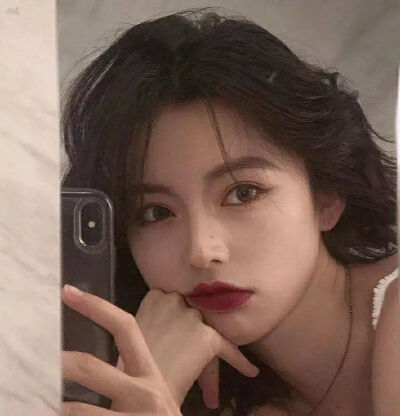 我曾踏月而来，只因你在山中♡