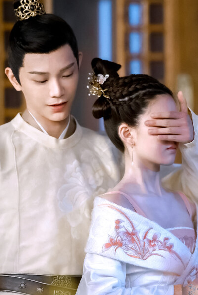 《传闻中的陈芊芊》壁纸，可太甜了