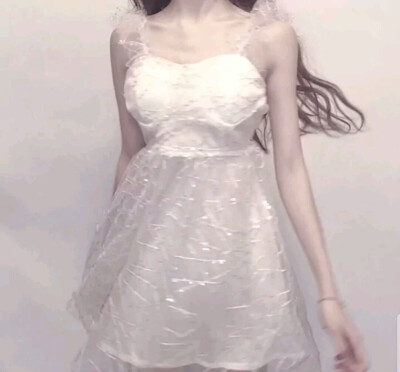 迪士尼在逃公主/女生头像
前路浩浩荡荡 万物皆可期待.