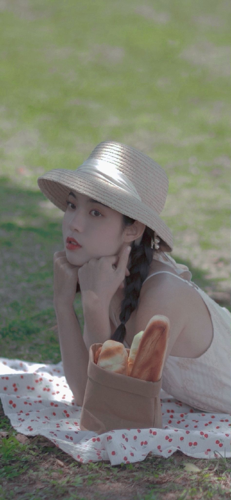 电脑手机壁纸 盛世美颜 偏复古
图源微博 自截 二传注明堆糖乱世桃园理奈娴